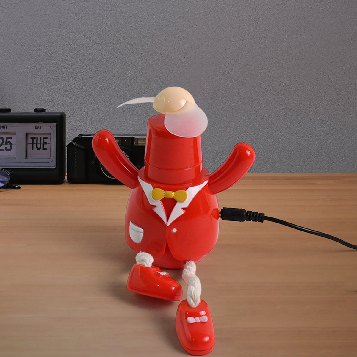 Usb Cartoon Character Mini Table Fan For Kids (1 Pc)